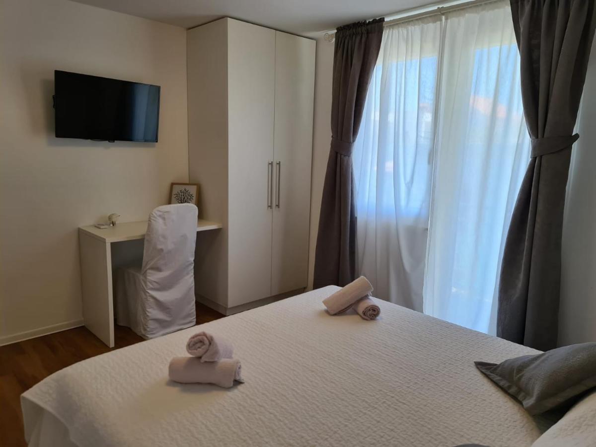 Apartments Jurić Brodarica  Zewnętrze zdjęcie