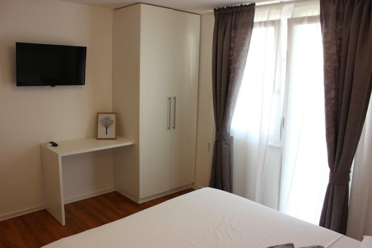 Apartments Jurić Brodarica  Zewnętrze zdjęcie
